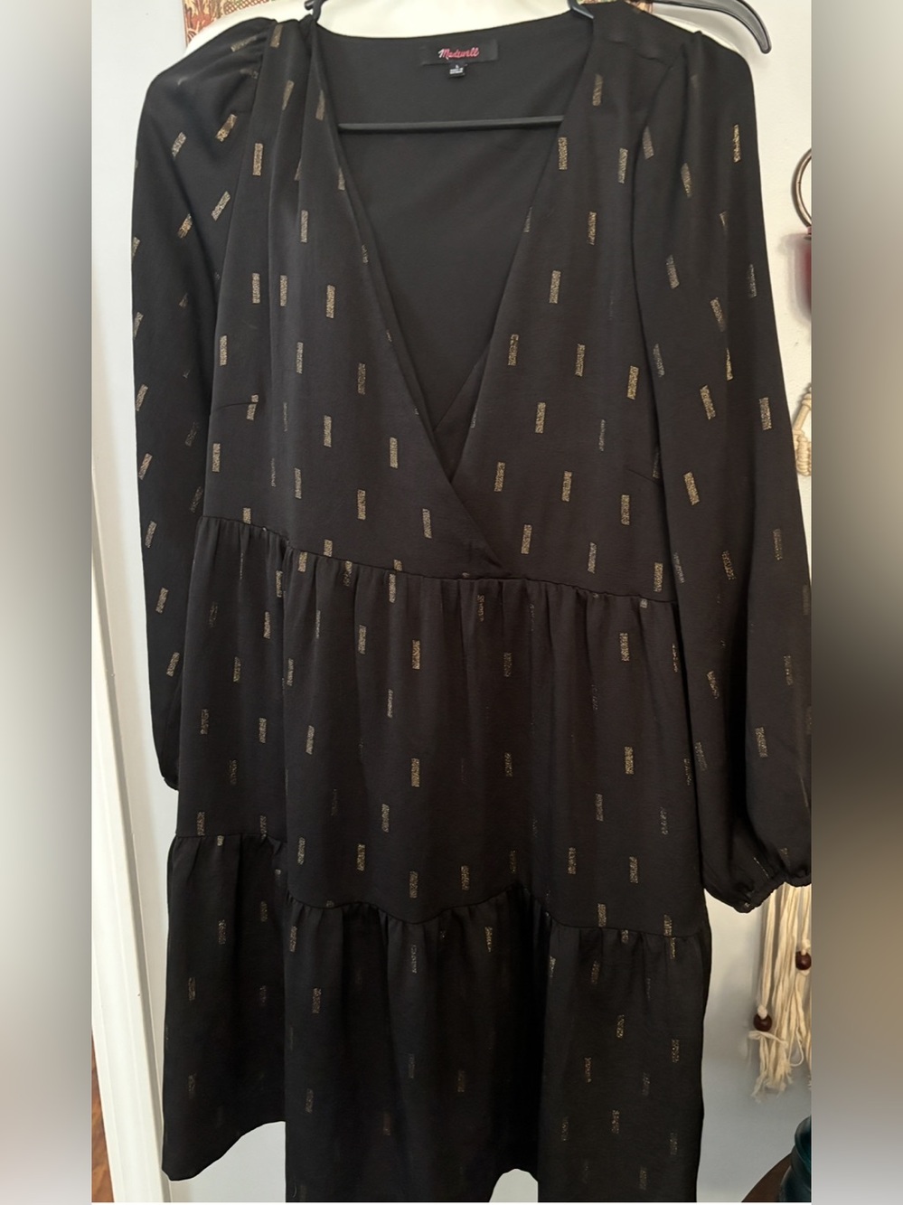 MADEWELL dress Black with gold accents. Size Large
PTP 22”-23”
Length 35”
